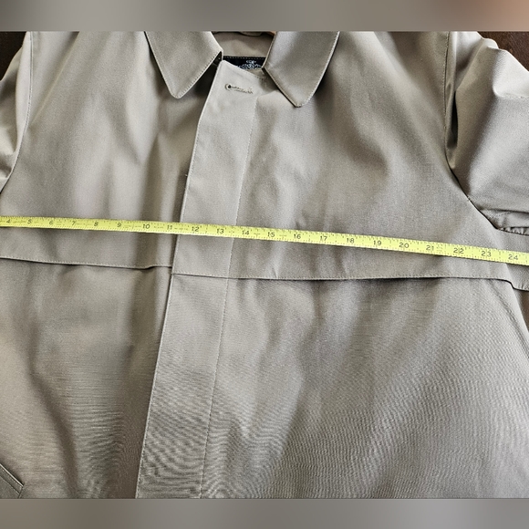 Oleg Cassini Signature Collection Vintage 80s Trench Coat. Size 42L, Tan. - Picture 6 of 12